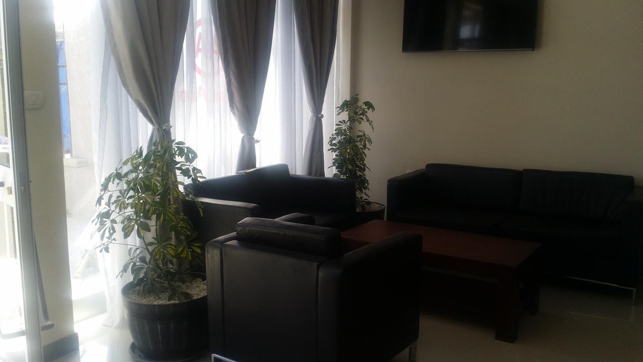 Afro Addis Hotel Apartment Екстер'єр фото