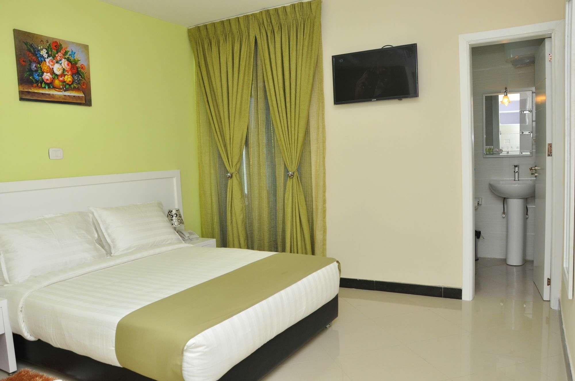 Afro Addis Hotel Apartment Екстер'єр фото